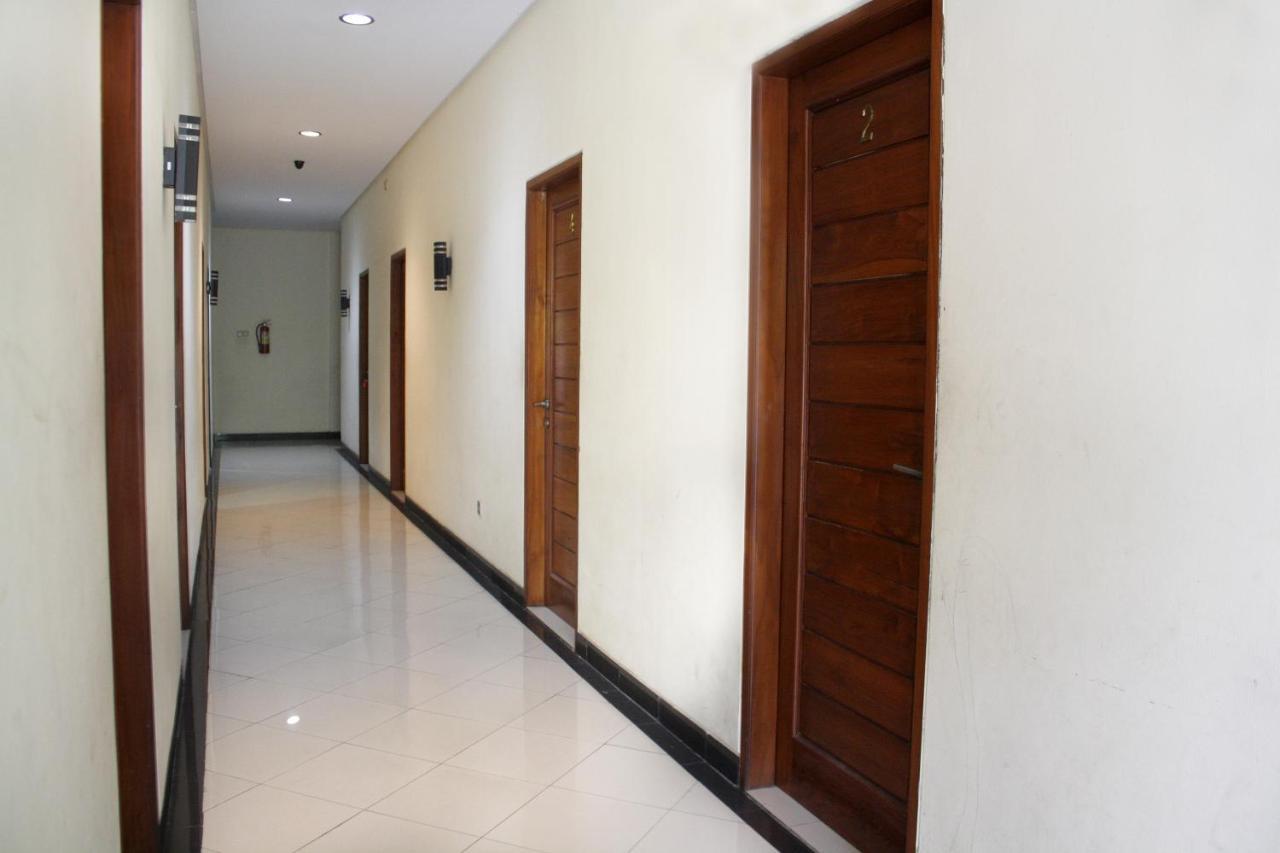 Oyo 148 Cempaka Place Homestay Jakarta Eksteriør billede